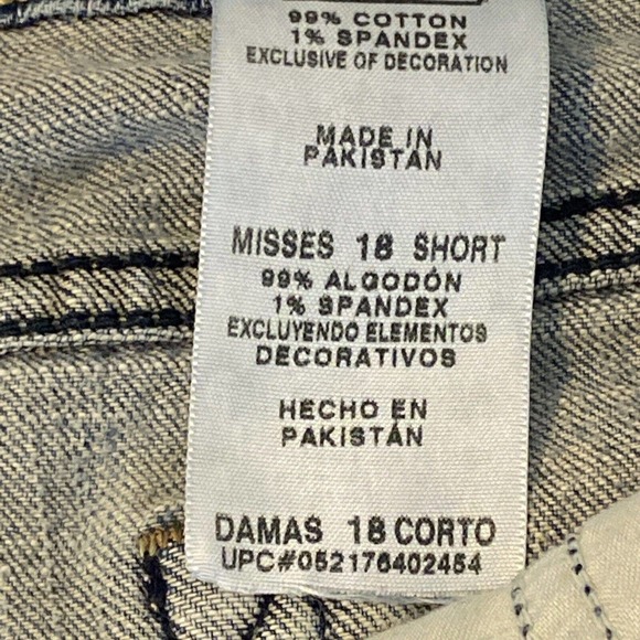 Levi's Jeans Womens 18 Short Mid Rise Bootcut Medium Wash Blue Denim - Picture 3 of 16